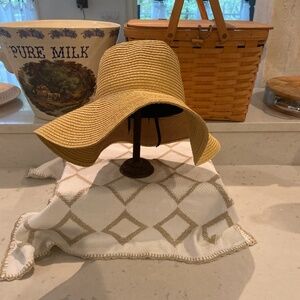 C.C. Exclusives floppy Straw hat